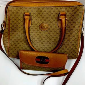 Preowned Gucci crossbody bag (Sold)